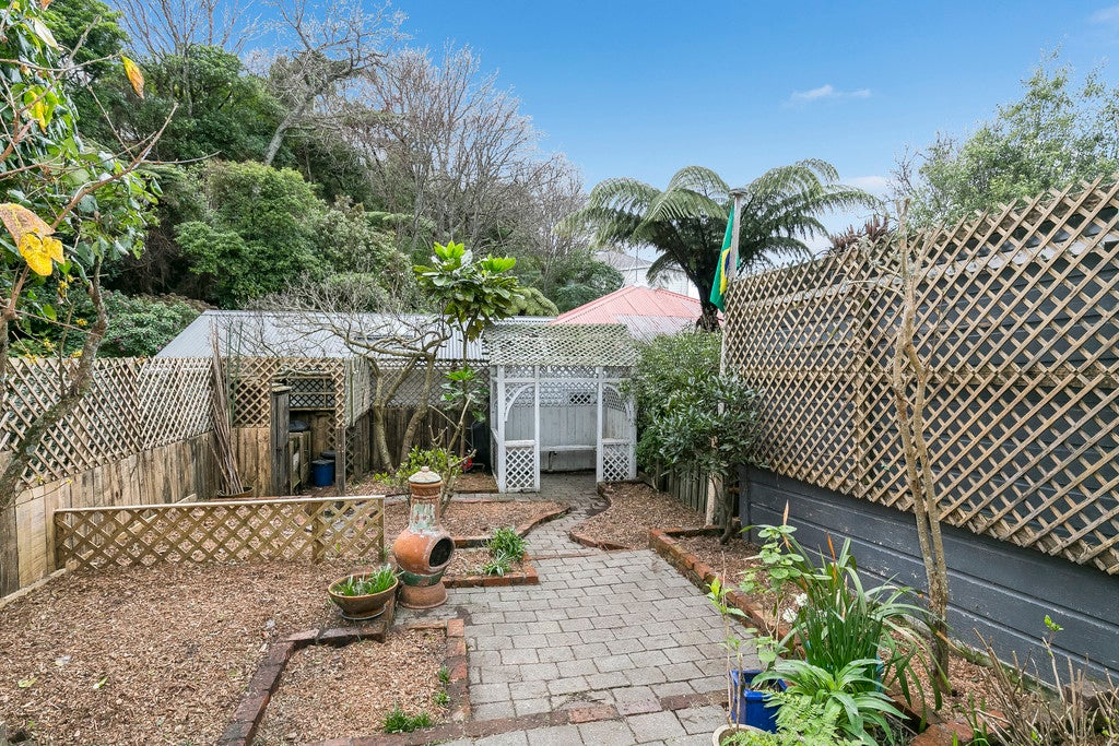 10 Devon Street, Aro Valley, Wellington - Carousel 2
