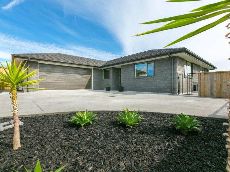 54 Cyrus Street, Whalers Gate, New Plymouth - Carousel 1