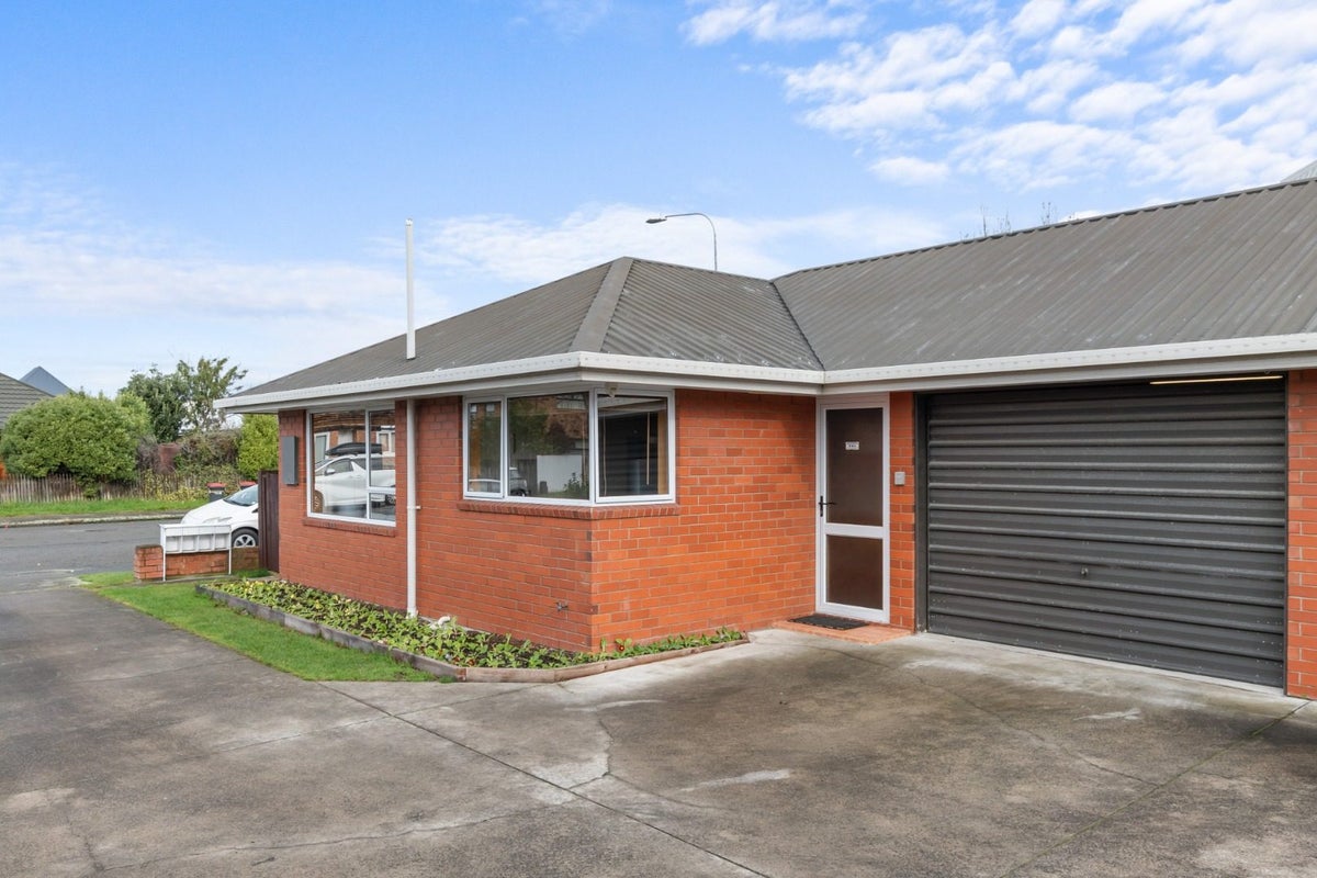 1/18 Burdale Street, Riccarton, Christchurch - Carousel 1