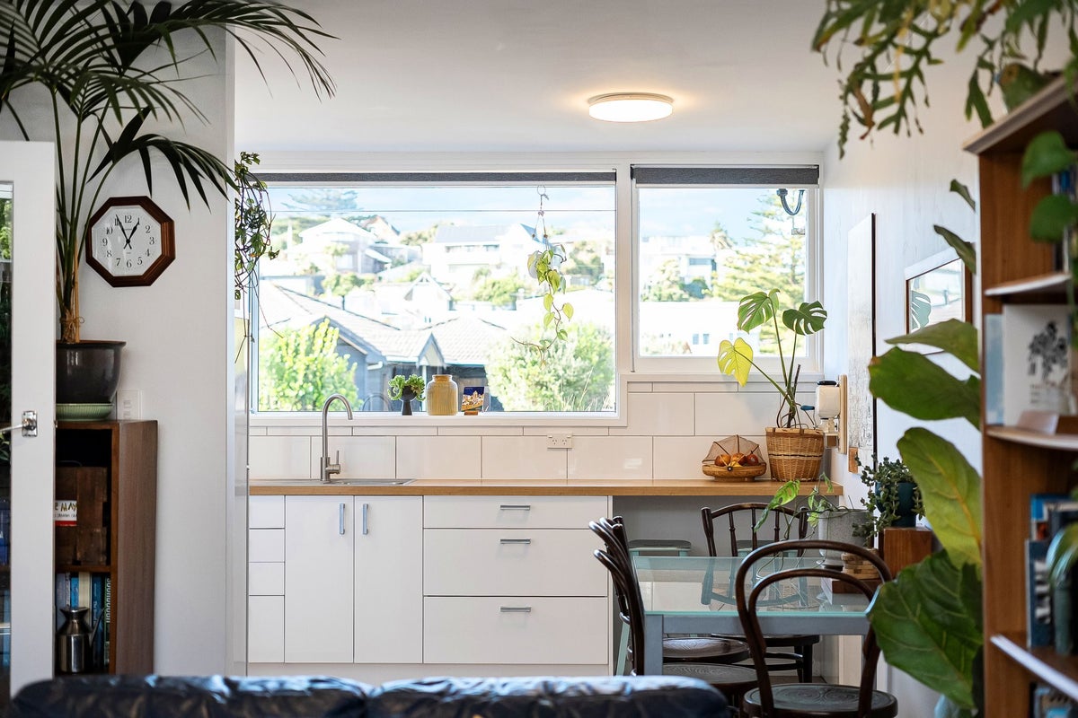 1B Richard Street, Titahi Bay, Porirua - Carousel 2
