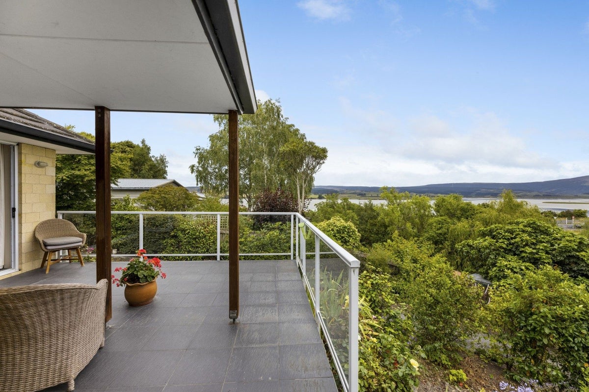 7 Sandhead Street, Waihola - Carousel 2
