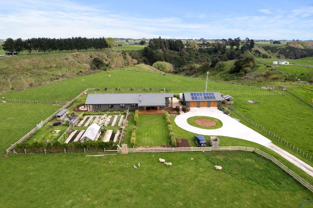 65 Campbell Road, Brunswick, Whanganui - Carousel 1