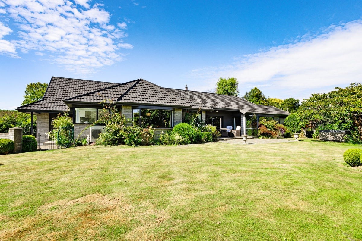 12 Turnbull Street, Rosedale, Invercargill - Carousel 32