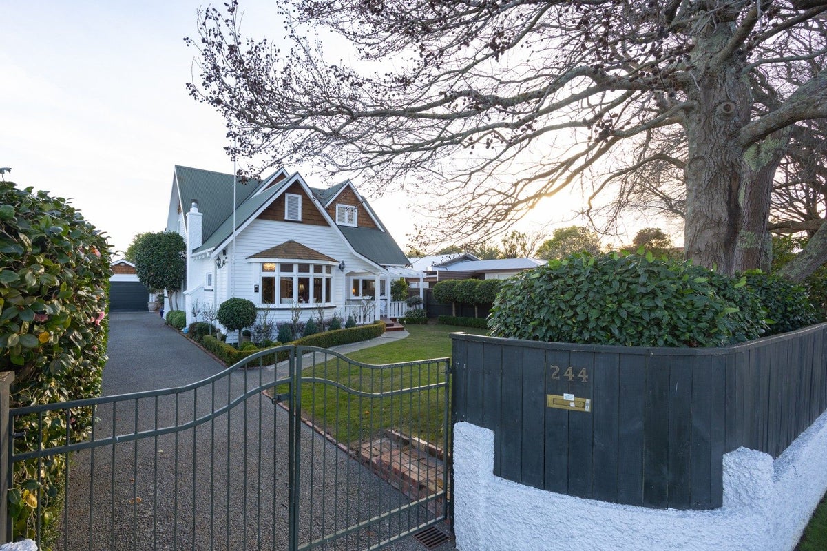 244 Victoria Avenue, Hokowhitu, Palmerston North - Carousel 2