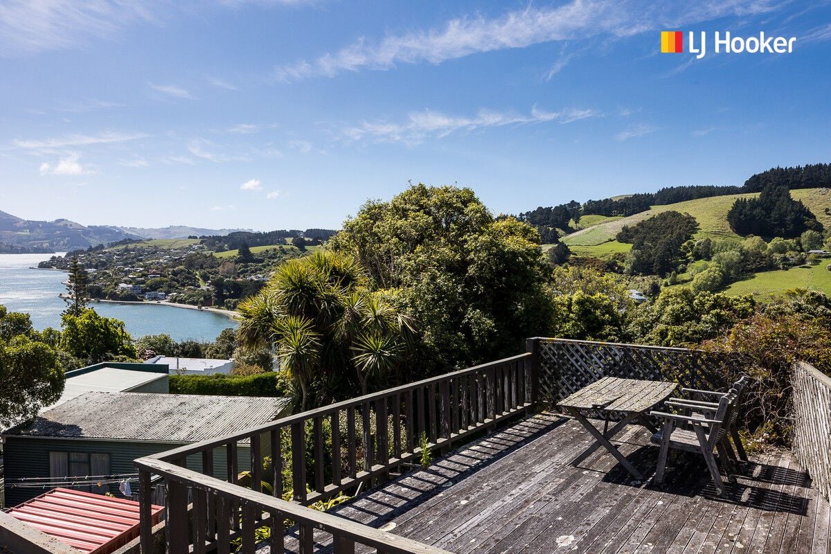 1 Featherston Street, Macandrew Bay, Dunedin - Carousel 26