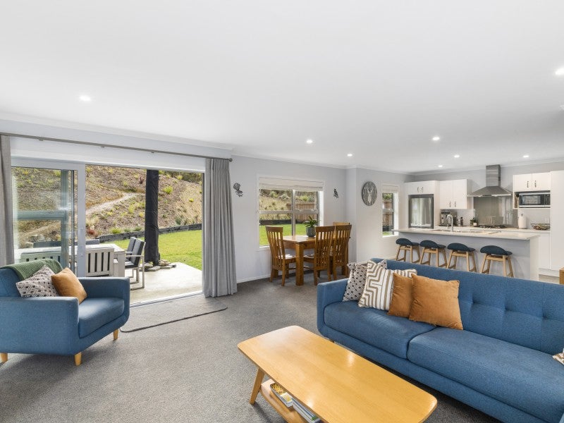 21 Brian Morgan Terrace, Wainuiomata, Lower Hutt - Carousel 2