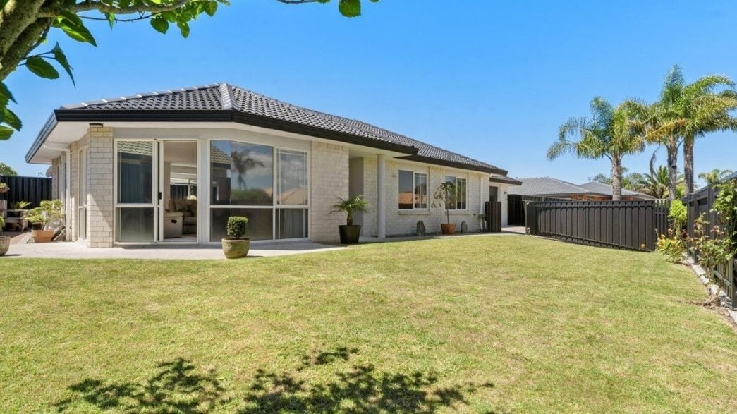 10A Melia Place, Mount Maunganui, Mount Maunganui - Carousel 1