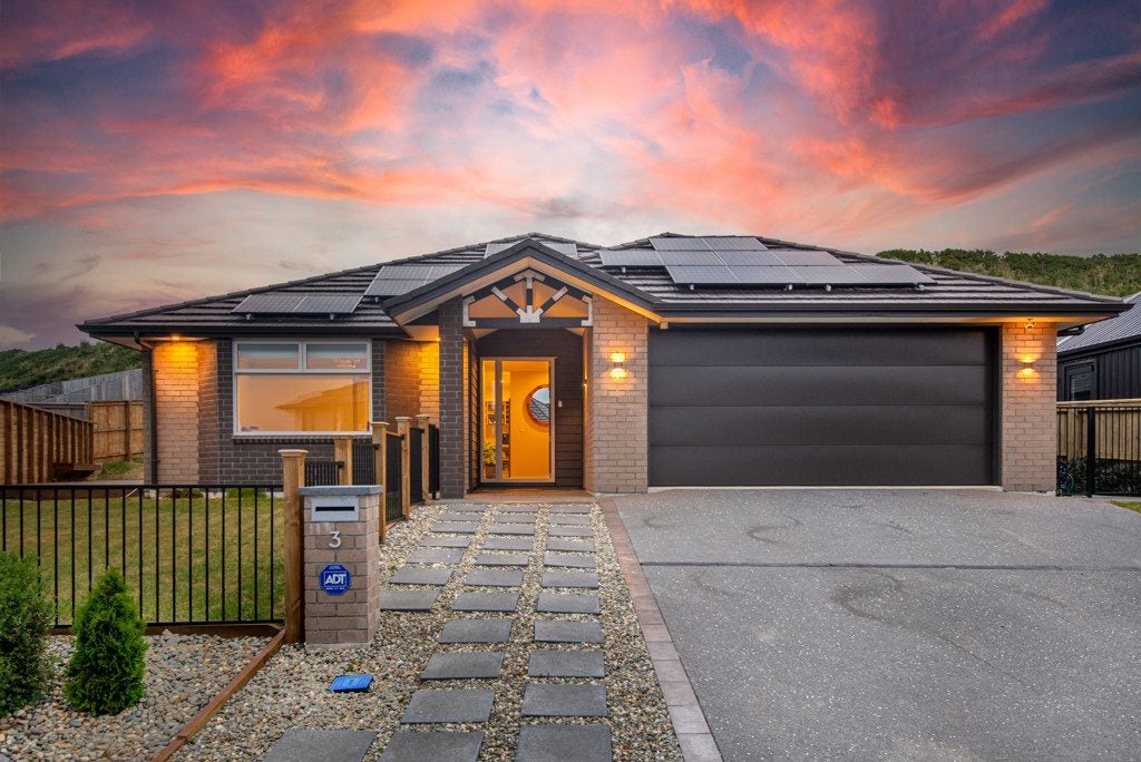 3 Okupe Grove, Aotea, Porirua - Carousel 2