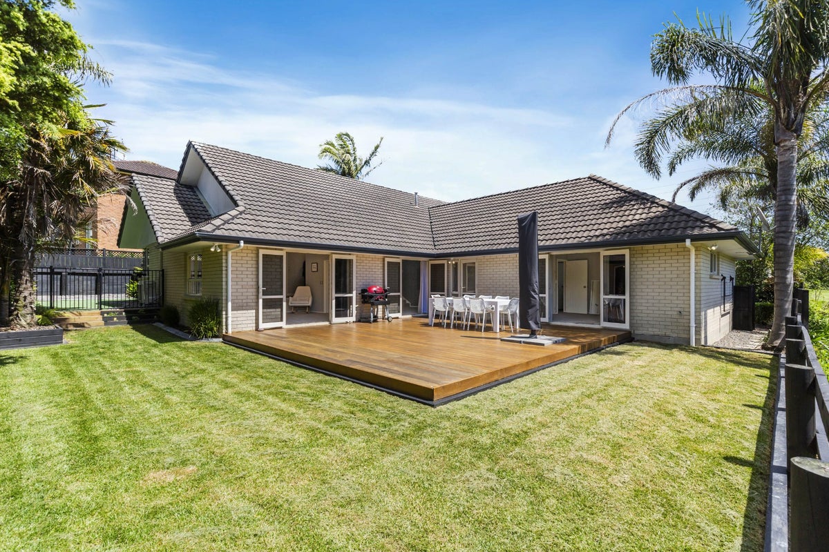 30 Norman Close, The Gardens, Auckland - Carousel 2