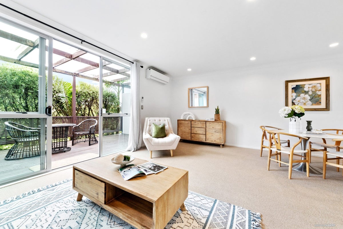9L Clearwater Cove, West Harbour, Auckland - Carousel 2