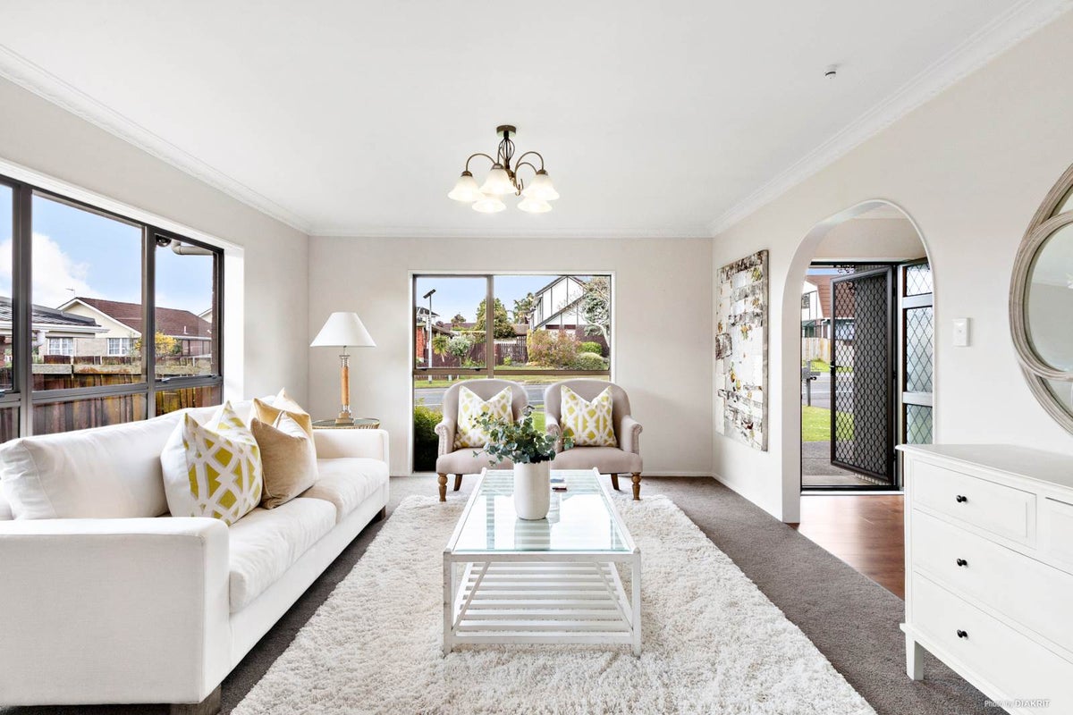 141 Prince Regent Drive, Farm Cove, Auckland - Carousel 2