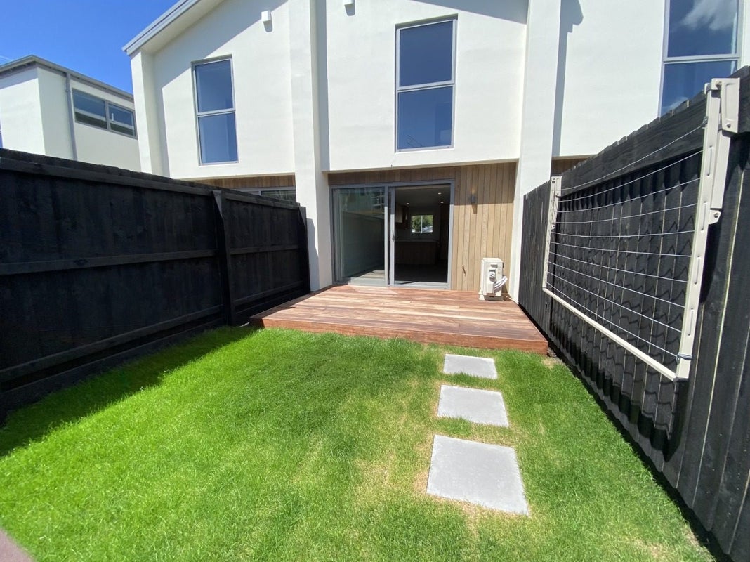 10/7 Lindores Street, Addington, Christchurch - Carousel 1