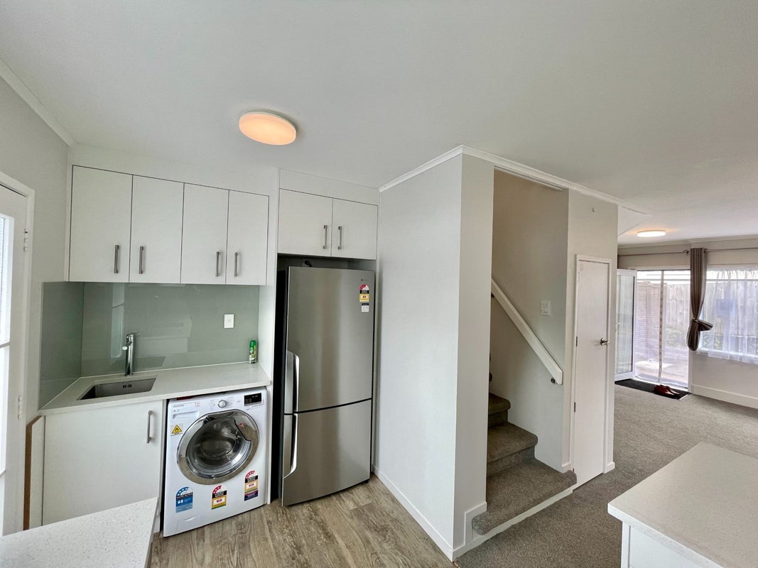 9/40 Horoeka Avenue, Mount Eden, Auckland - Carousel 2