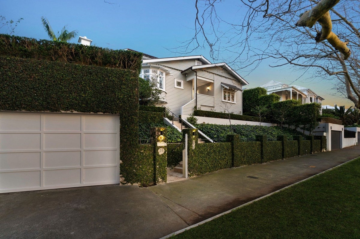 25 Picton Street, Freemans Bay, Auckland - Carousel 1