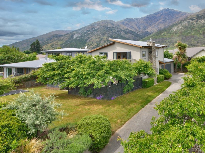 8 Acheron Place, Lake Hayes, Queenstown - Carousel 2