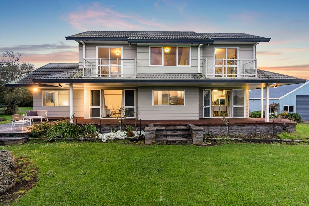 77 Boyd Road, Pukekohe - Carousel 1