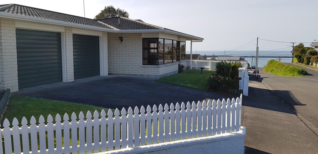 1/40 Bayly Road, Moturoa, New Plymouth - Carousel 1