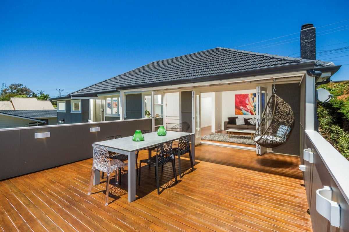 63 Carlisle Road, Torbay, Auckland - Carousel 1