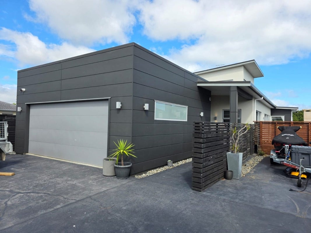 49 San Priamo Place, Paraparaumu Beach, Paraparaumu - Carousel 1