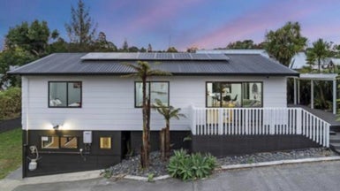 2/18 Glengarry Road, Glen Eden, Auckland - Carousel 1