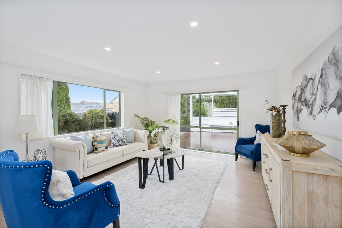 2 Ferngrove Avenue, Ranui, Auckland - Carousel 2