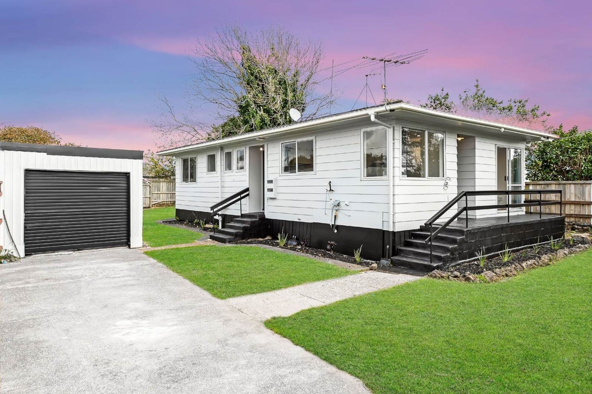 2/12 Evelyn Street, Papatoetoe, Auckland - Carousel 1