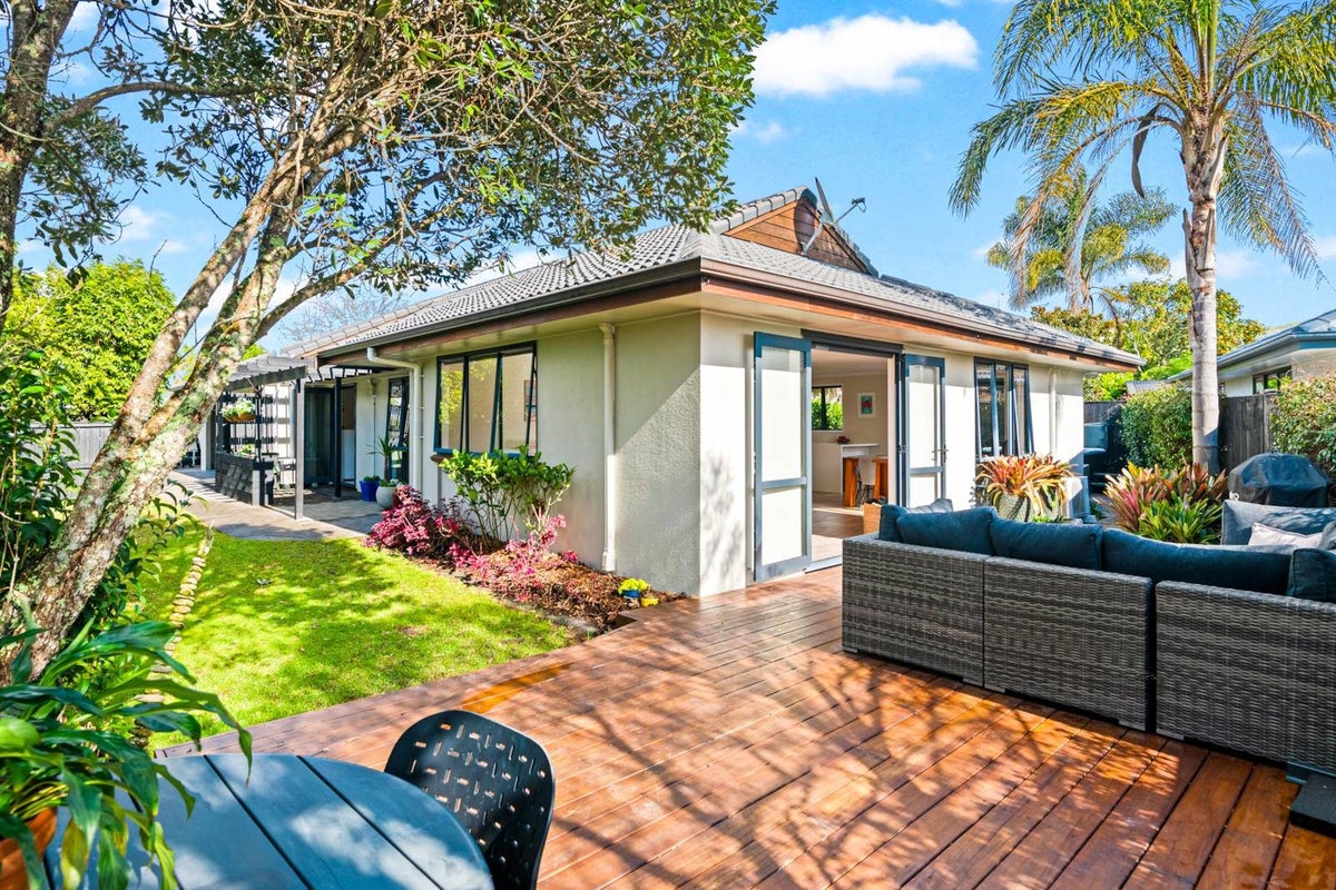 8 Wentworth Park, Albany, Auckland - Carousel 2