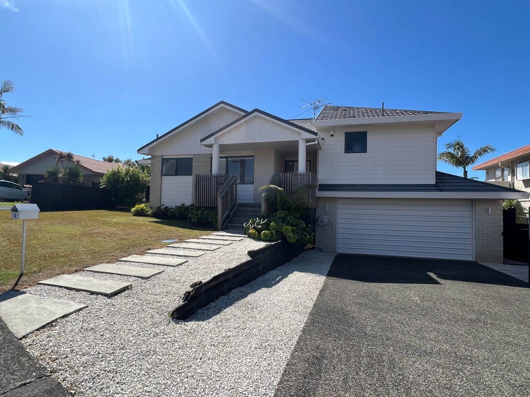 5 Bridgehead Cove, West Harbour, Auckland - Carousel 1