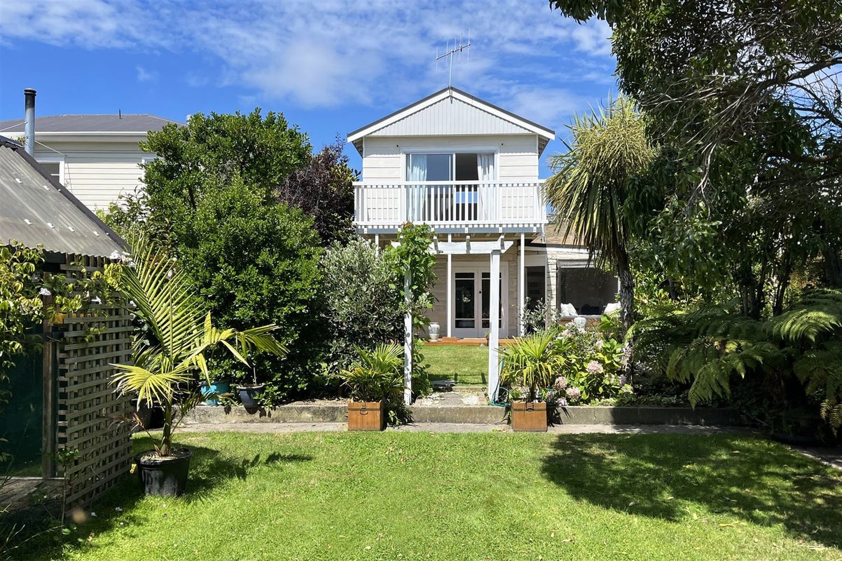26 Stoke Street, Sumner, Christchurch - Carousel 1