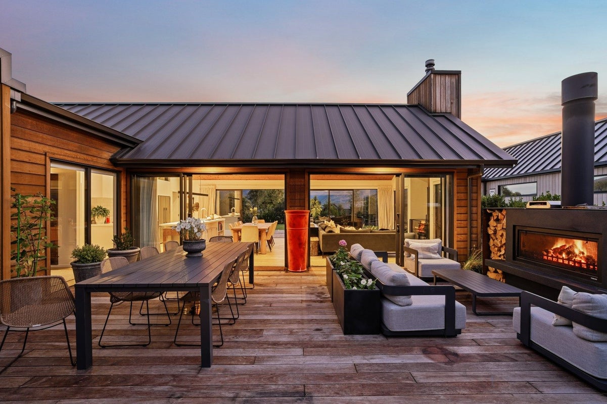 4 Durness Court, Jacks Point, Queenstown - Carousel 1