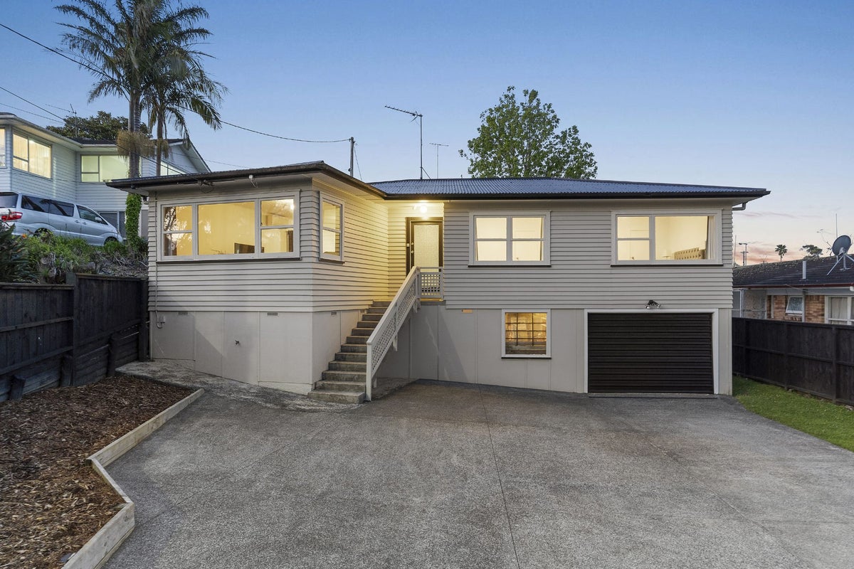 1/32 Eskdale Road, Birkdale, Auckland - Carousel 15
