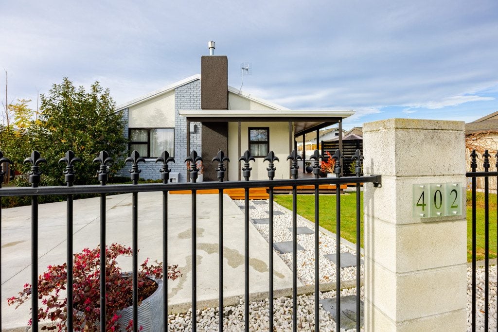 402 Park Road South, Akina, Hastings - Carousel 44