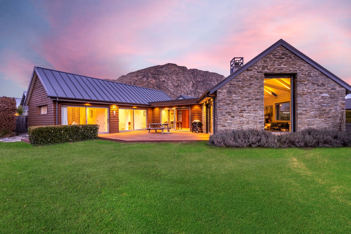 39 Atley Road, Arthurs Point, Queenstown - Carousel 1