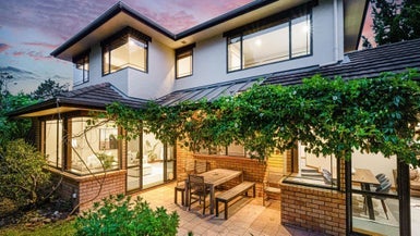 8 Greenwoods Close, Titirangi, Auckland - Carousel 1