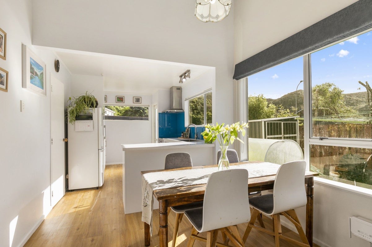 103 Allington Road, Karori, Wellington - Carousel 1