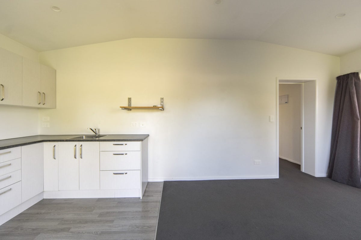 19 Masefield Drive, Enderley, Hamilton - Carousel 2