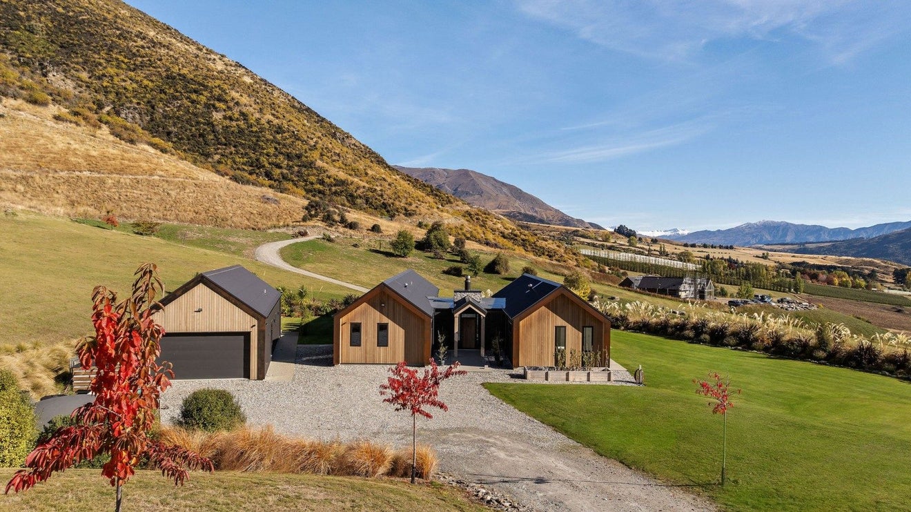 55D Gibbston Back Road, Gibbston, Queenstown - Carousel 2