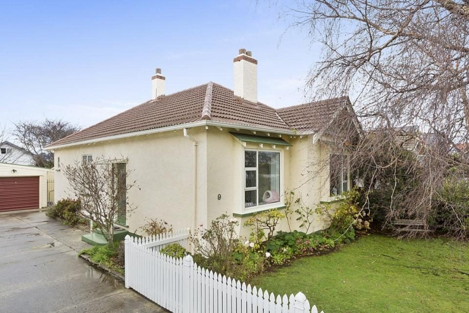 9 Pretoria Avenue, Saint Clair, Dunedin - Carousel 1