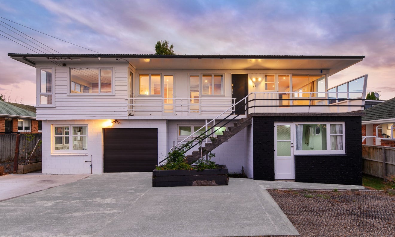 61 Church Road, Mangere Bridge, Auckland - Carousel 1