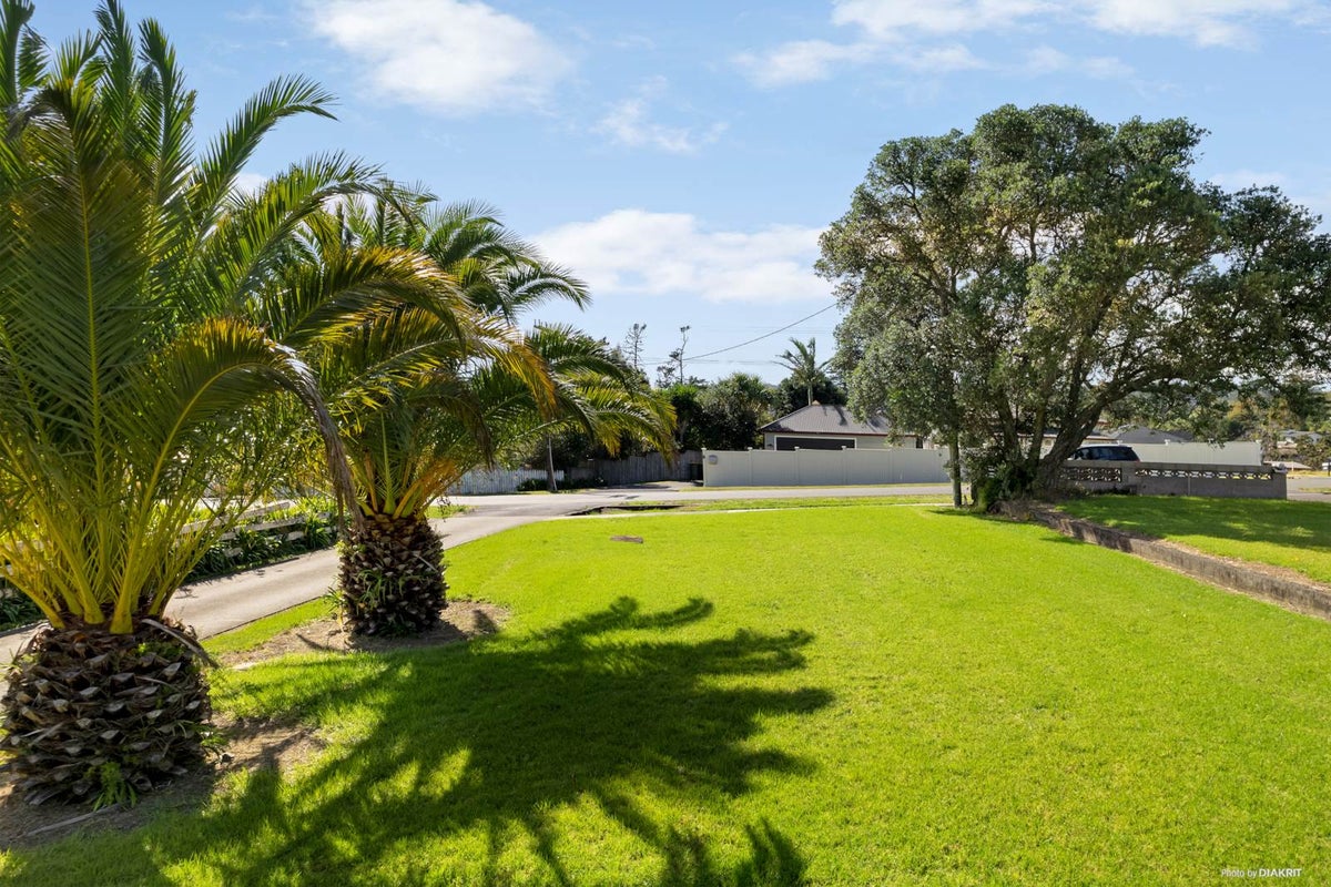 28 Roland Road, Greenhithe, Auckland - Carousel 1
