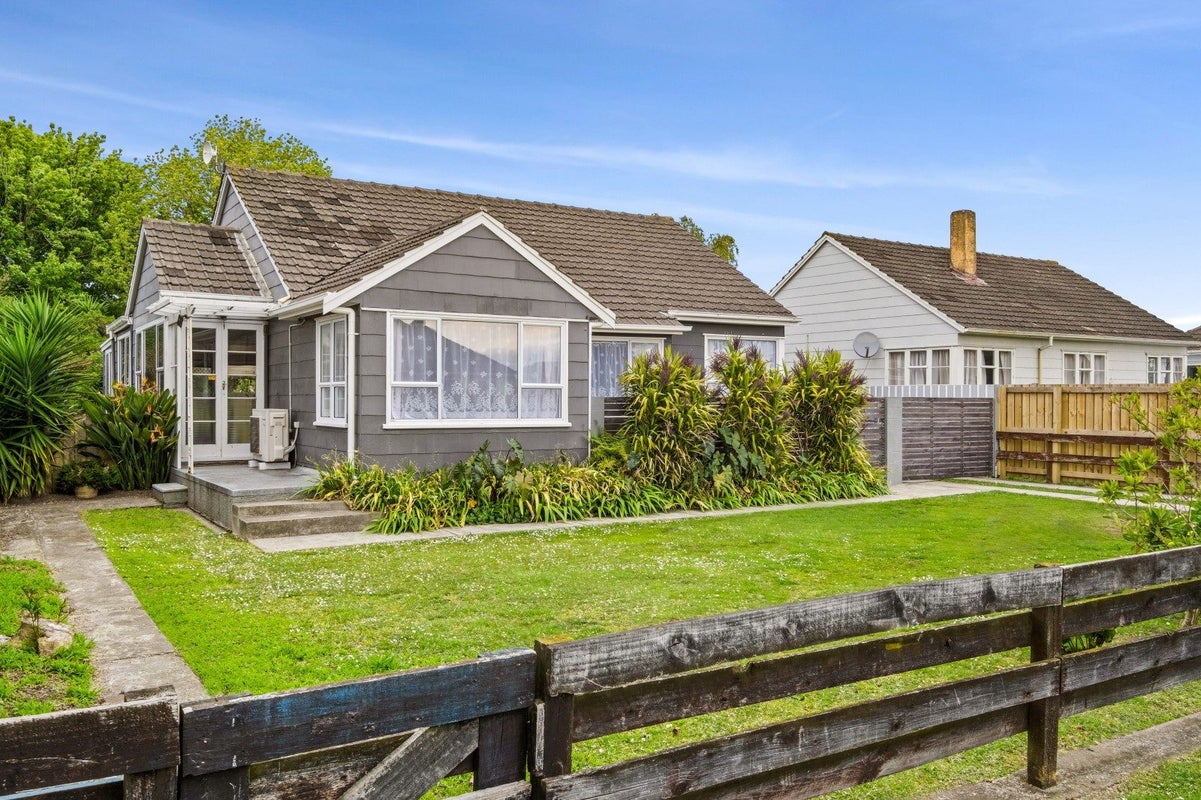 49 Collins Street, Te Hapara, Gisborne - Carousel 1