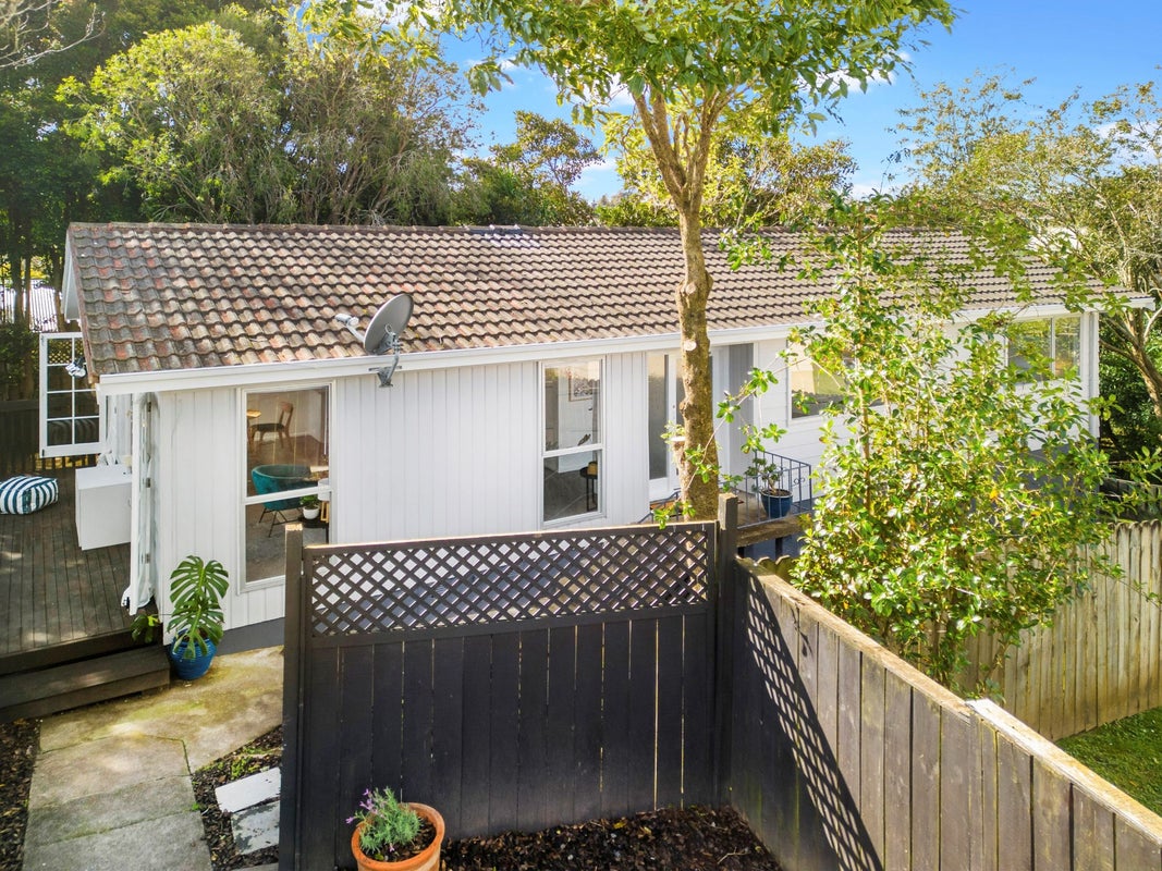 10 Karina Place, Glen Eden, Auckland - Carousel 24