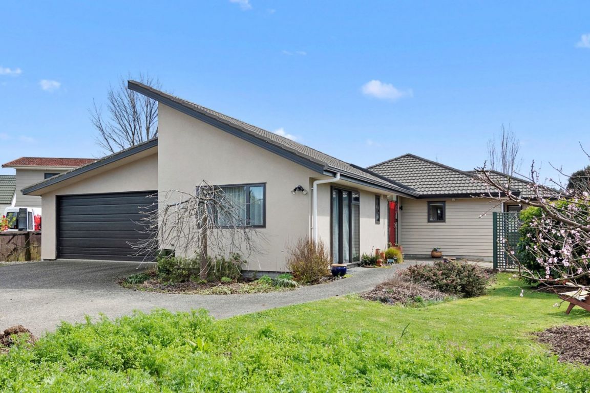 136 Parkers Road, Tahunanui, Nelson - Carousel 1