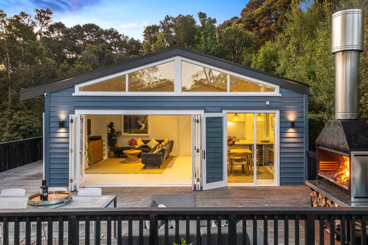 96 Waiheke Road, Waiheke Island, Waiheke Island - Carousel 2