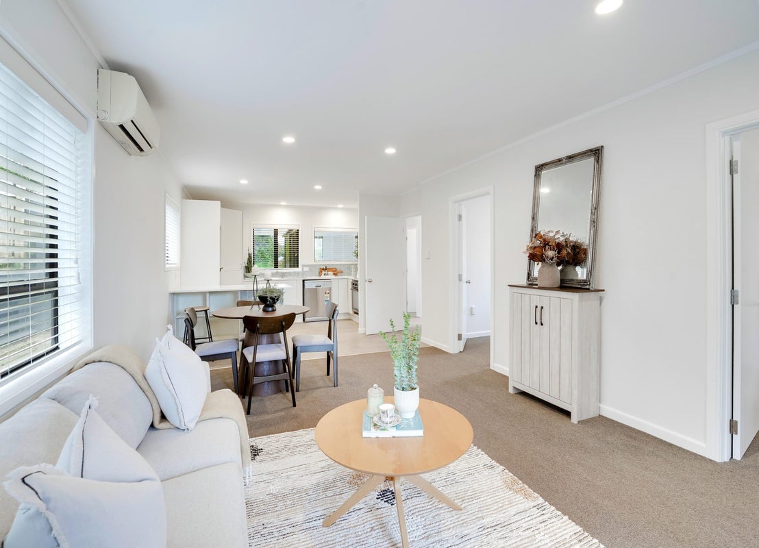 2 Albert Street, Hamilton East, Hamilton - Carousel 1