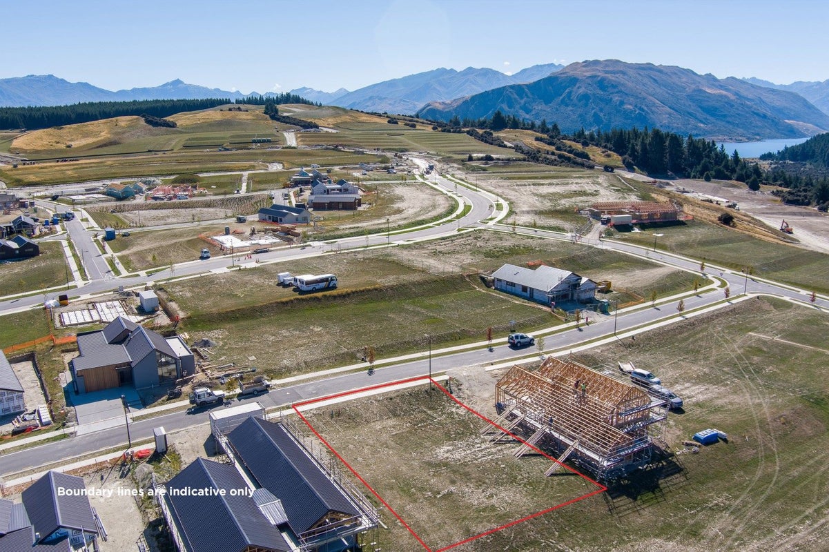 10 Linnburn Road, WANAKA - Carousel 1