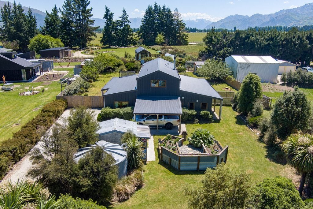 812 Kane Road, Wanaka - Carousel 1
