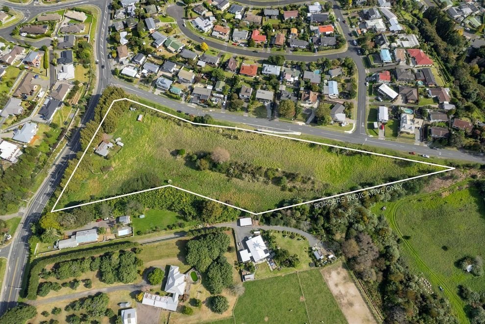 1 Ranginui Road, Welcome Bay, Tauranga - Carousel 2
