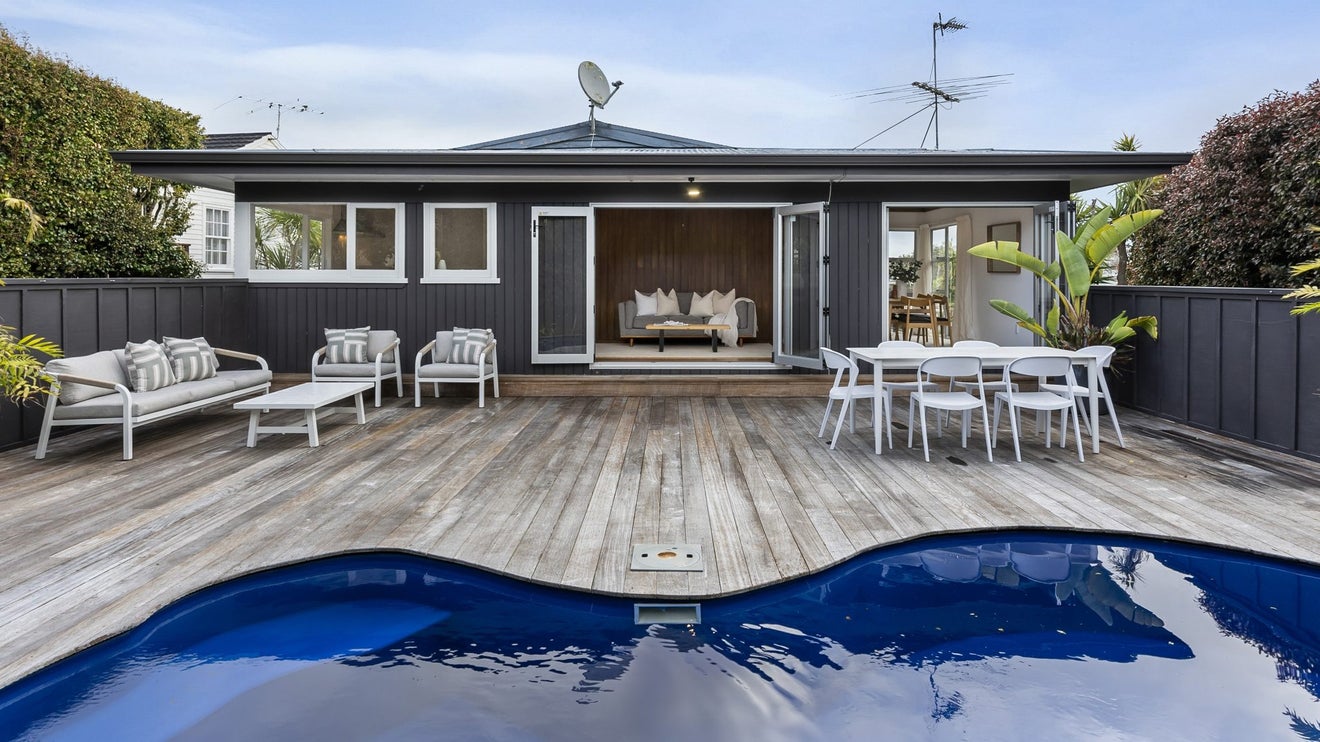 16 Ashwell Street, St Heliers, Auckland - Carousel 1