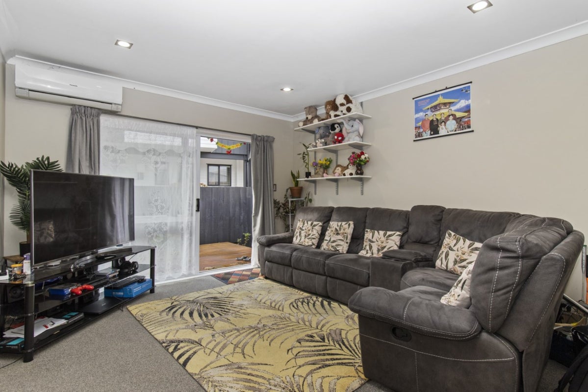 7B Bleakley Place, Hillcrest, Hamilton - Carousel 2